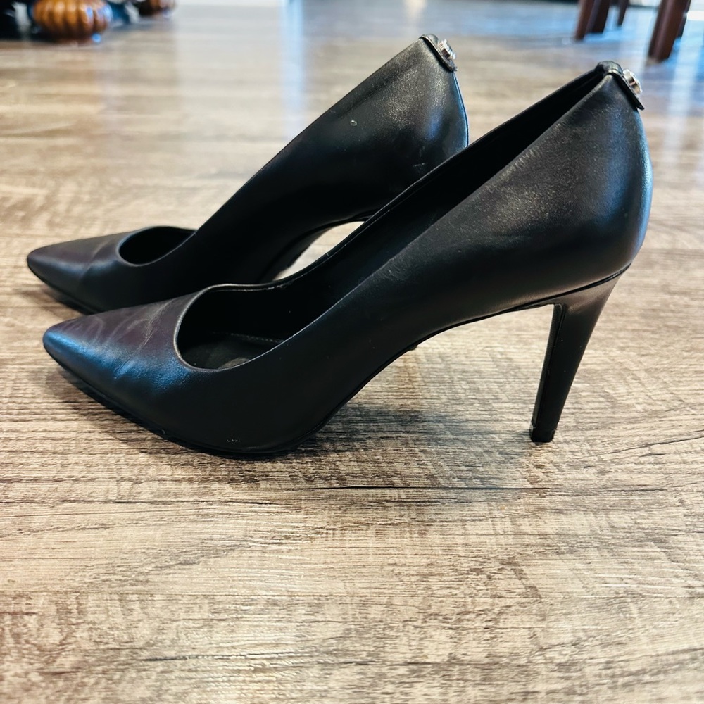 Michael kors flex pump size 7.5 leather upper